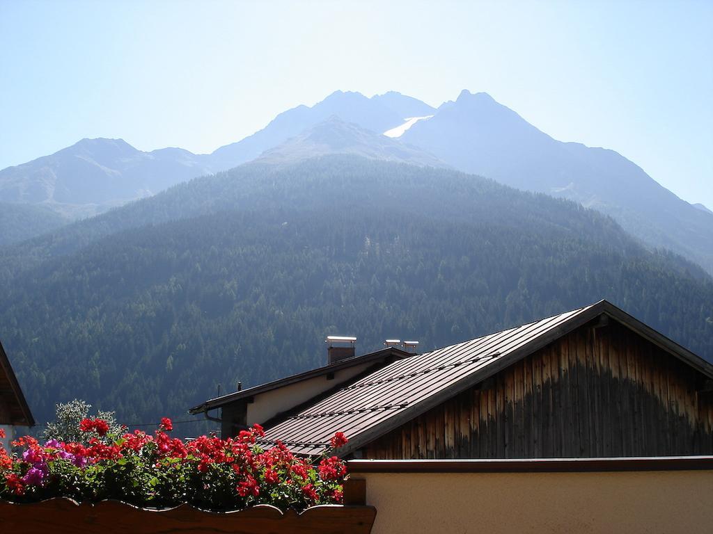 Apart Elisabeth Apartament Pettneu am Arlberg Pokój zdjęcie